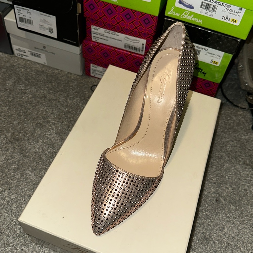 Vince Camuto rose gold pumps